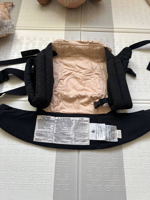 Ергорюкзак ergobaby з підкладкою для новонароджених