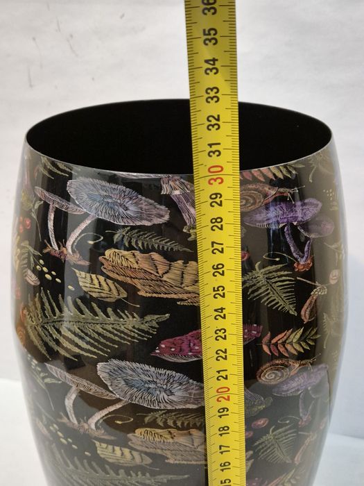 Wazon metalowy z motywem leśnym r.M