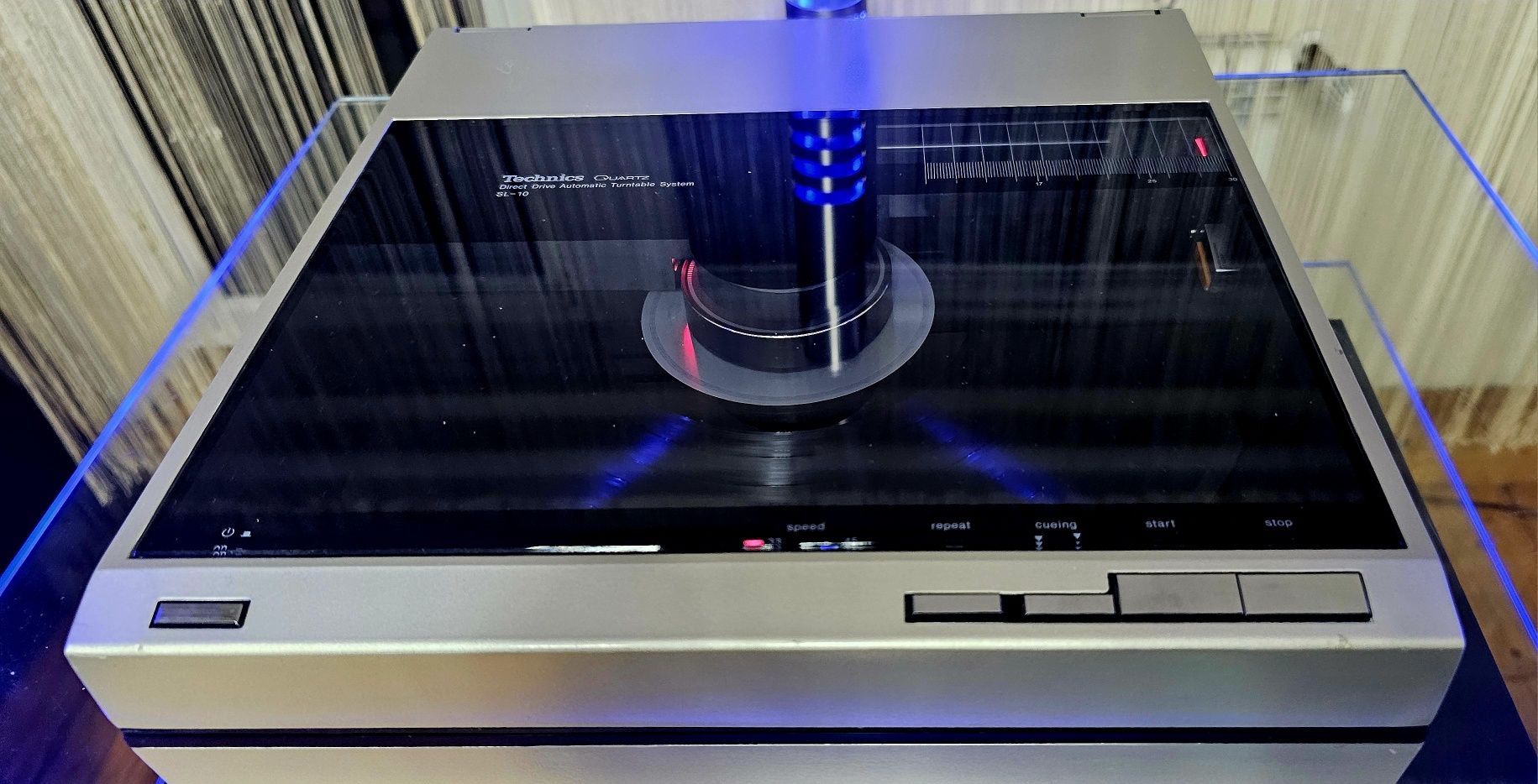 Technics SL-10 Gramofon linearny automatyczny, kolor szampan-bdb. stan