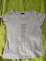 T-shirt szary z napisami Reserved M