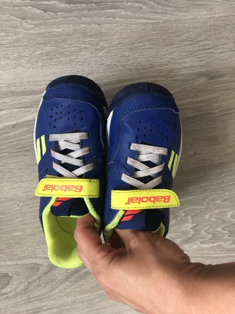 Продам теннисные кроссовки Babolat