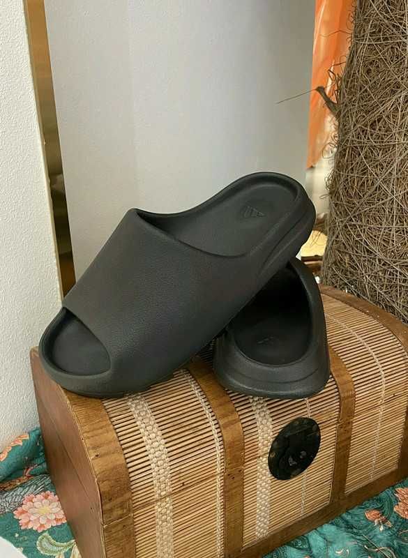 adidas_Yeezy_slide_Nowy*Szarybuty*Moda_Unisexkapcie.39