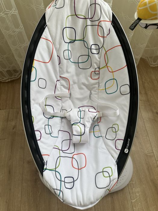 Крісло-гойдалка 4MOMS