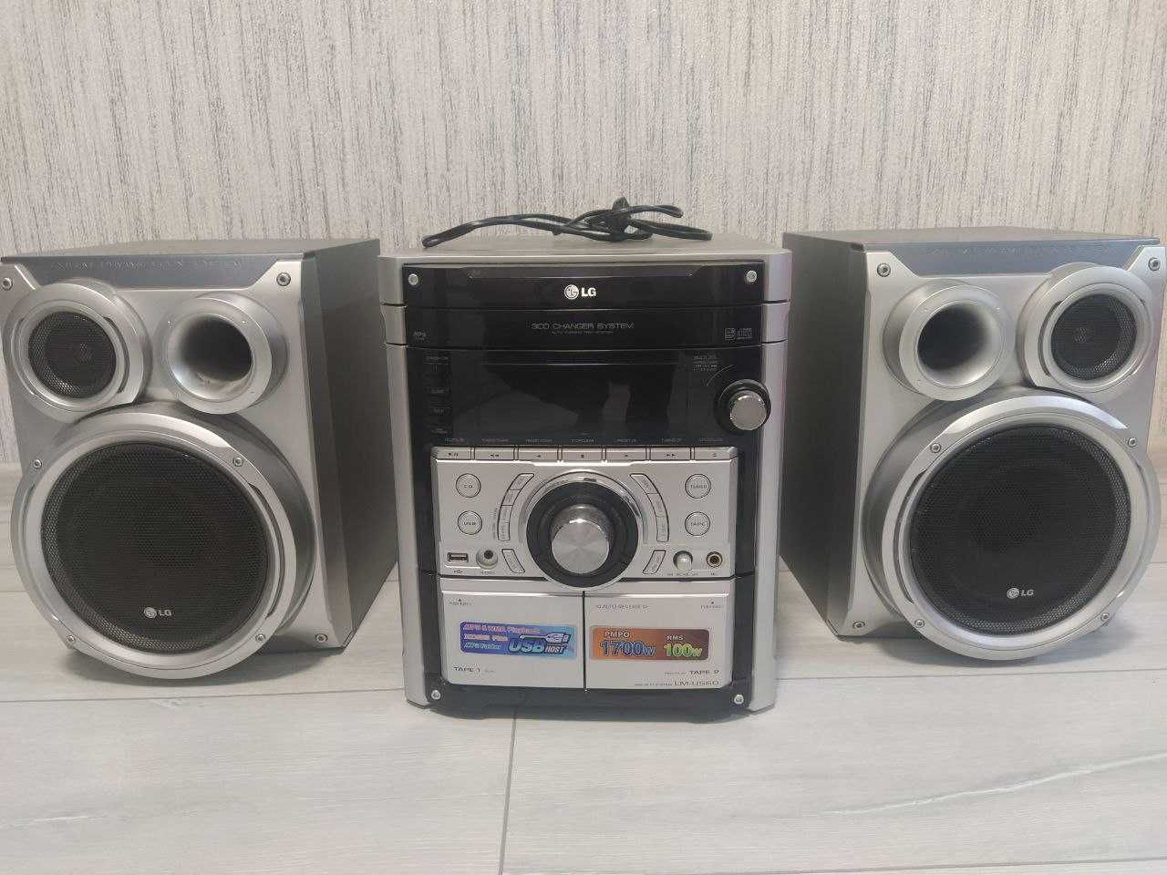 Музичний центр LG LM-U560 2x50W USB AUX AM/FM CD TAPE