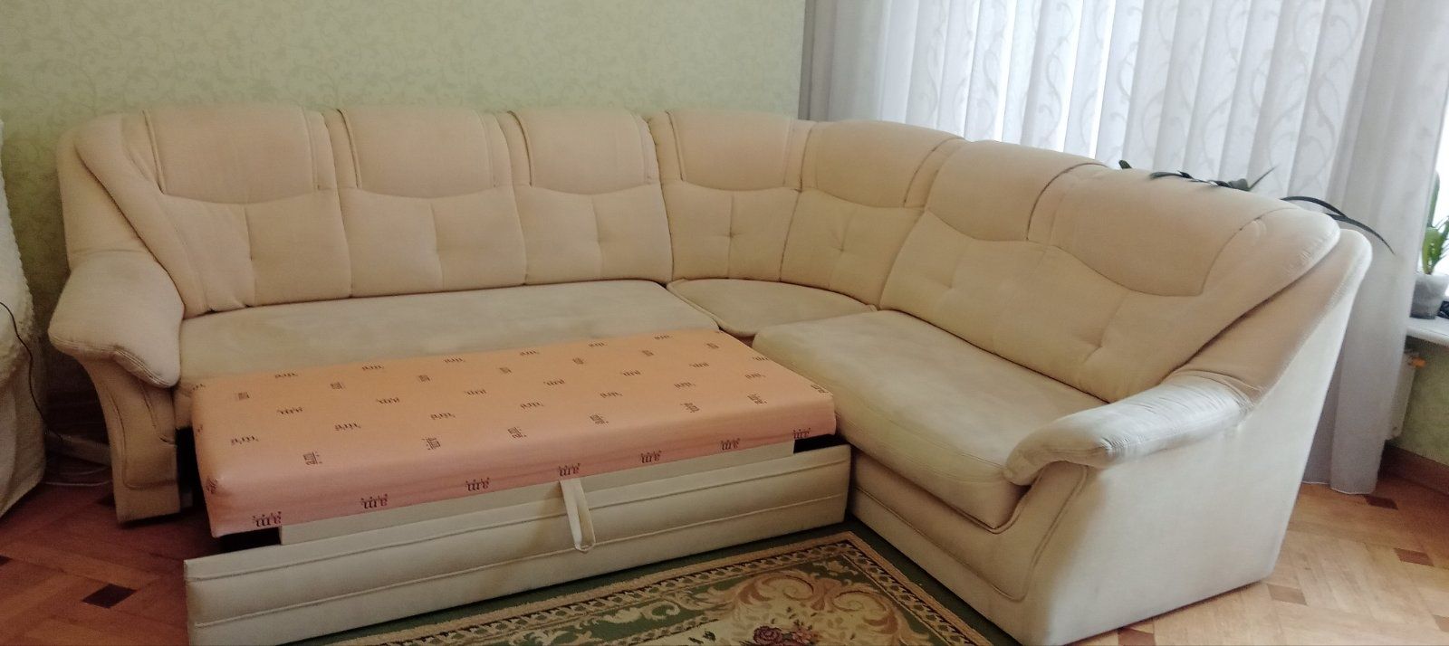 Диван угловой, б/у, антикоготь