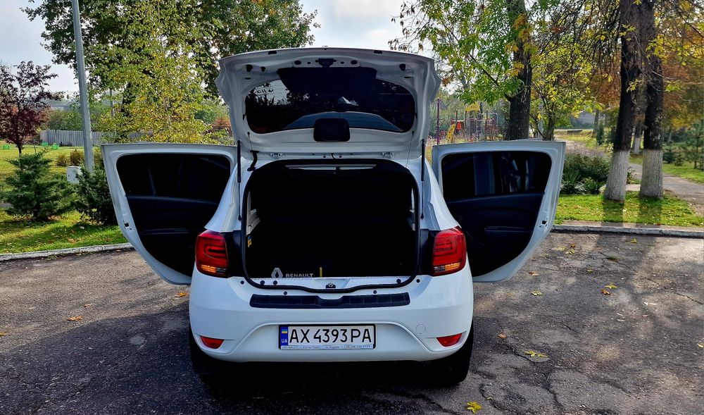 Офіційний авто Renault Sandero АКПП.