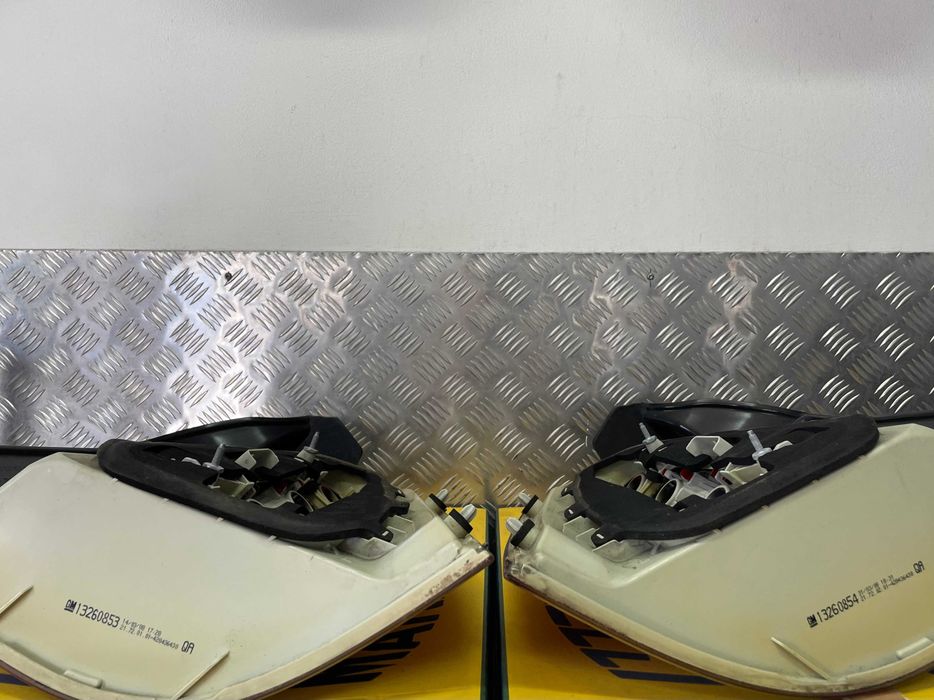 Opel Zafira B II Lampy Lampa Tył Lewa 2008/2011 Adax Koźle