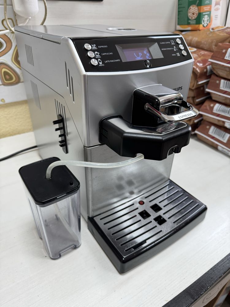 кавоварка зернова Saeco Philips Minuto cappuchino подарунок