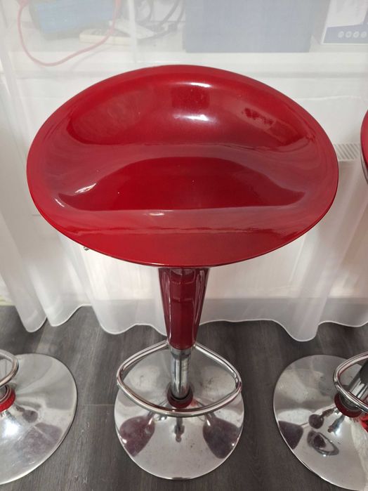 Барні крісла червоні