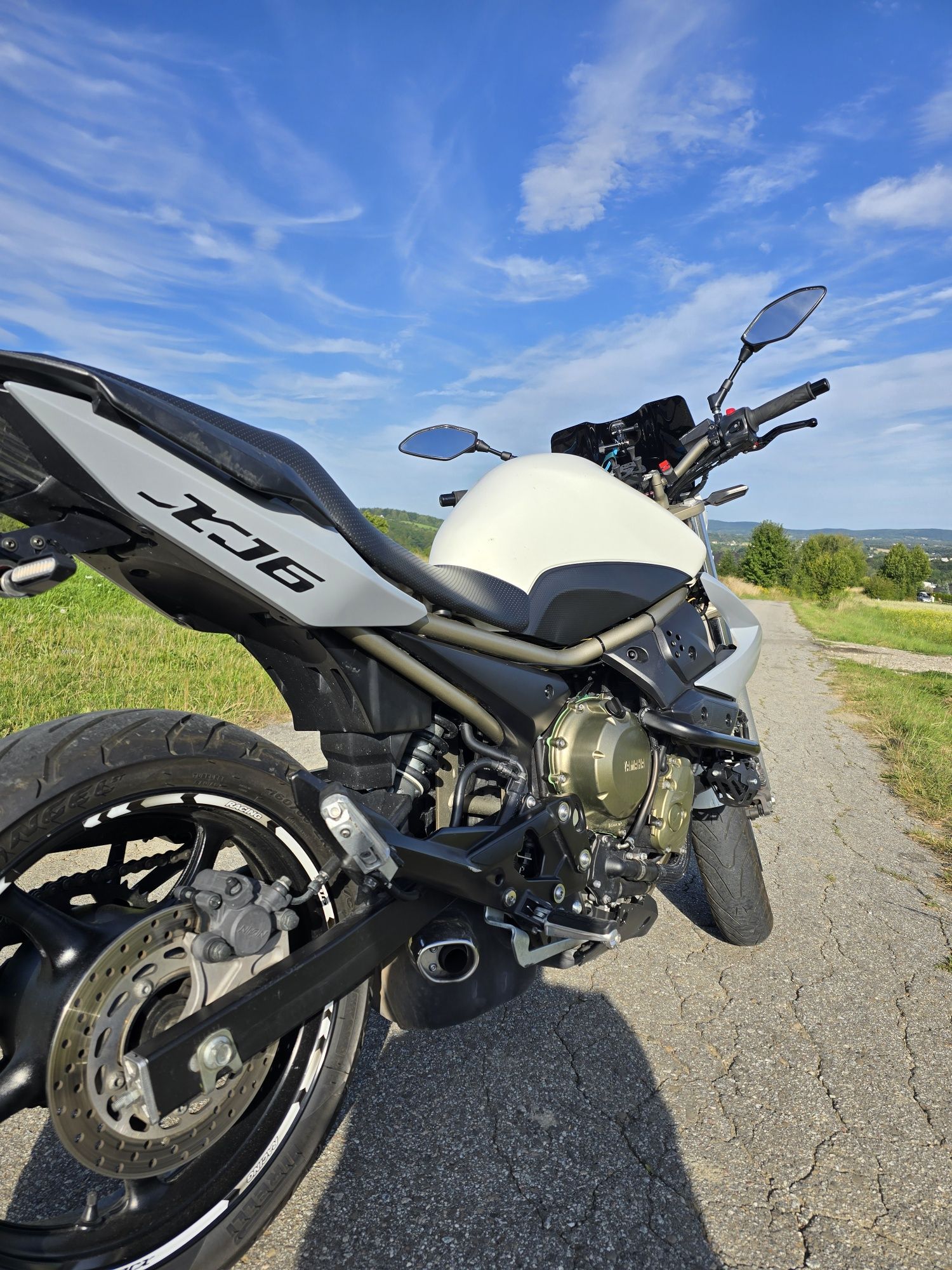 Sprzedam Yamaha XJ6 N