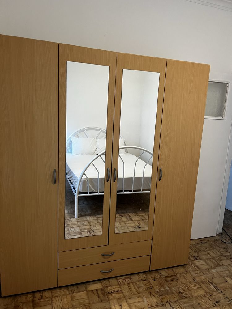 Quarto de casal com varanda