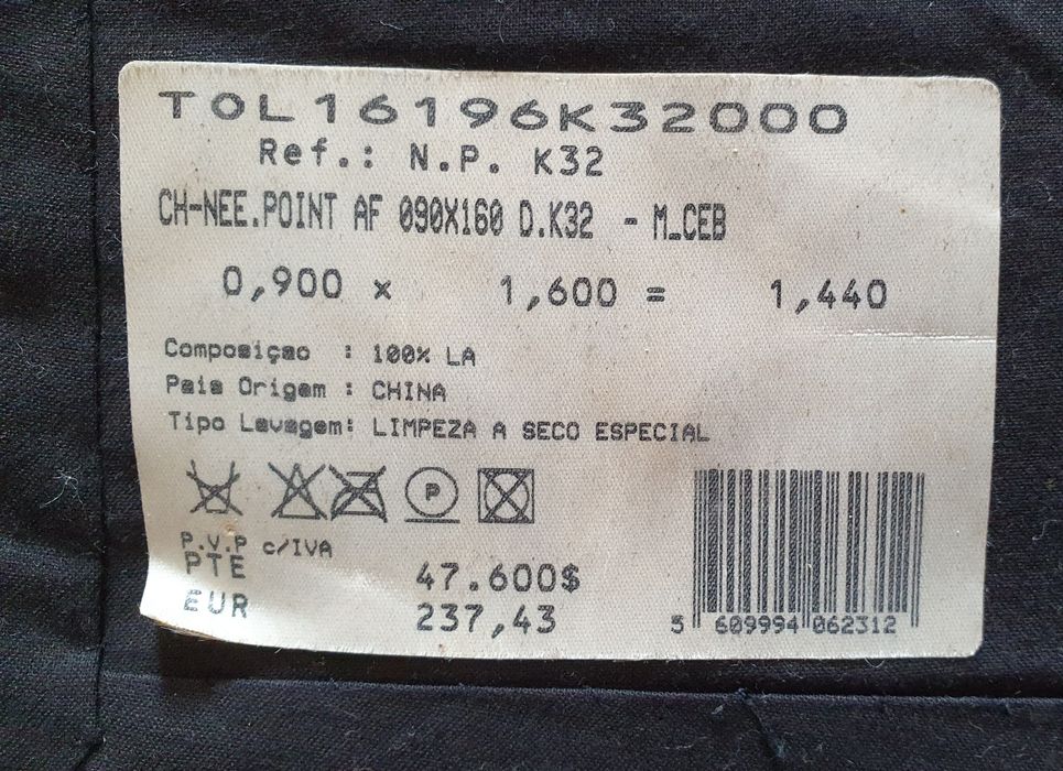 Tapetes tons ferrugem, rosa e beige