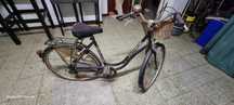 Bicicleta antiga senhora