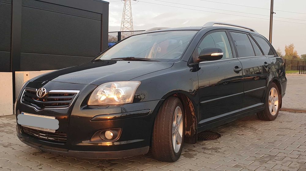 Toyota avensis t25 1.8 benzyna kombi 128km