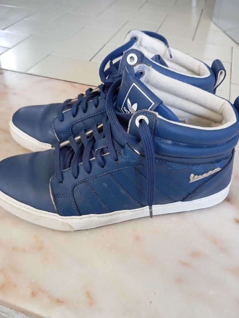 Tênis  bota adidas