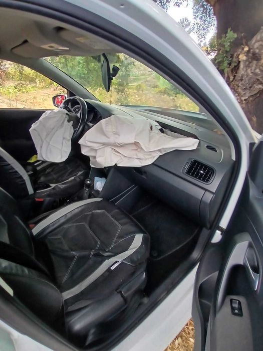 VW POLO 1.0 Confortline de 2016 acidentado