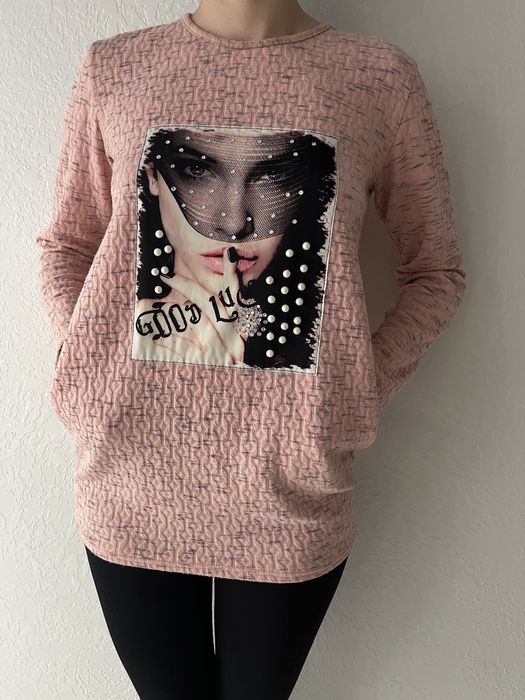 Рожева туніка.