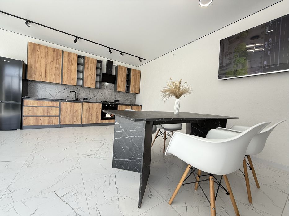 Продам 2поверховий будинок в селі Лисогора 5хв від Вінниці Якушинці