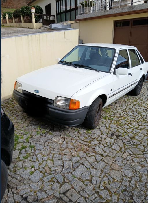 Vendo um classico ford escort 1.3 fashion