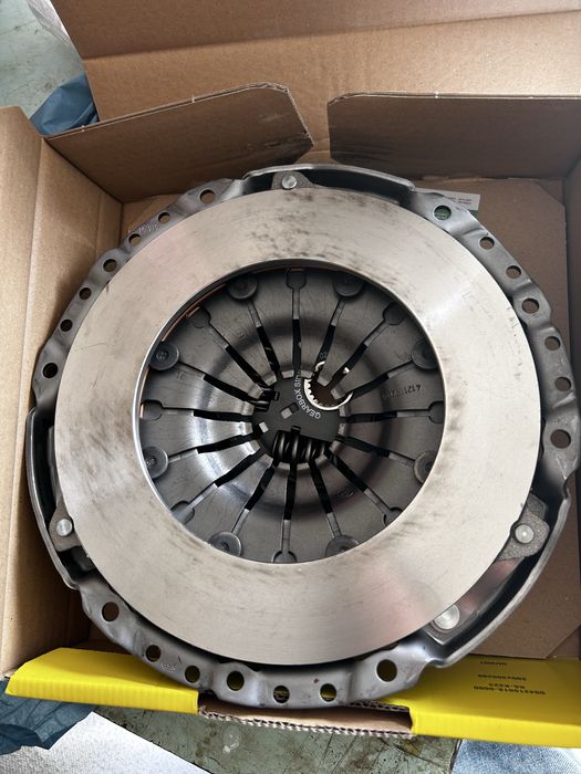 Комплект зчеплення 624 3092 09. Віваро, трафік 2.0 бен. Сцепление