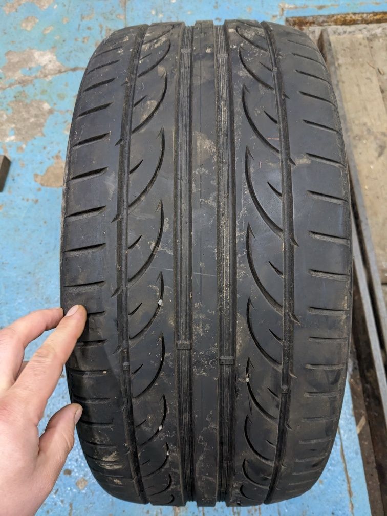 Hankook ventusv12 255/40 zr19