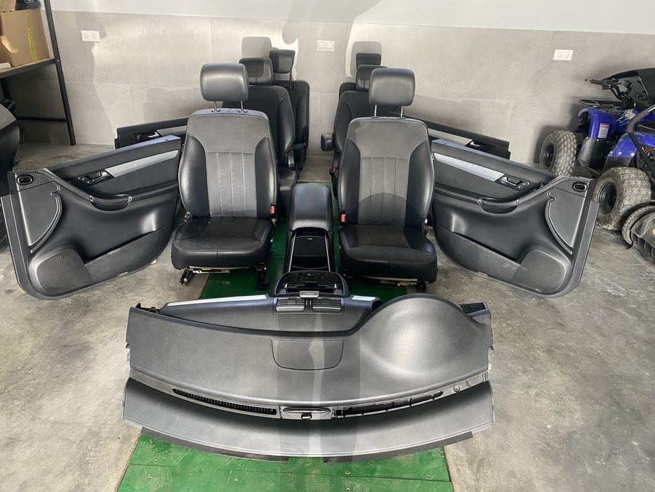 Mercedes w 251 R клас фара  оригінал