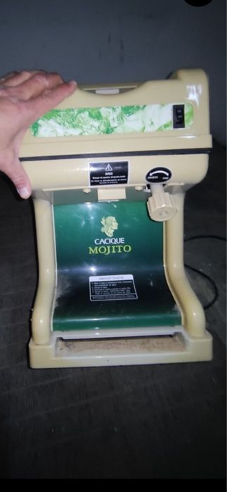 Maquina de Triturar Gelo Industrial como Nova