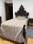 Cama em madeira maciça