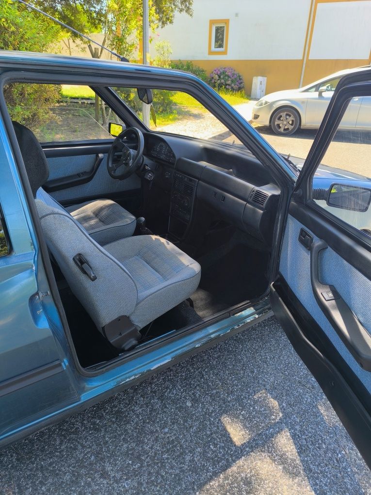 Fiat Uno 45 1.0 Evo, i.e.S - 3 portas - 1993