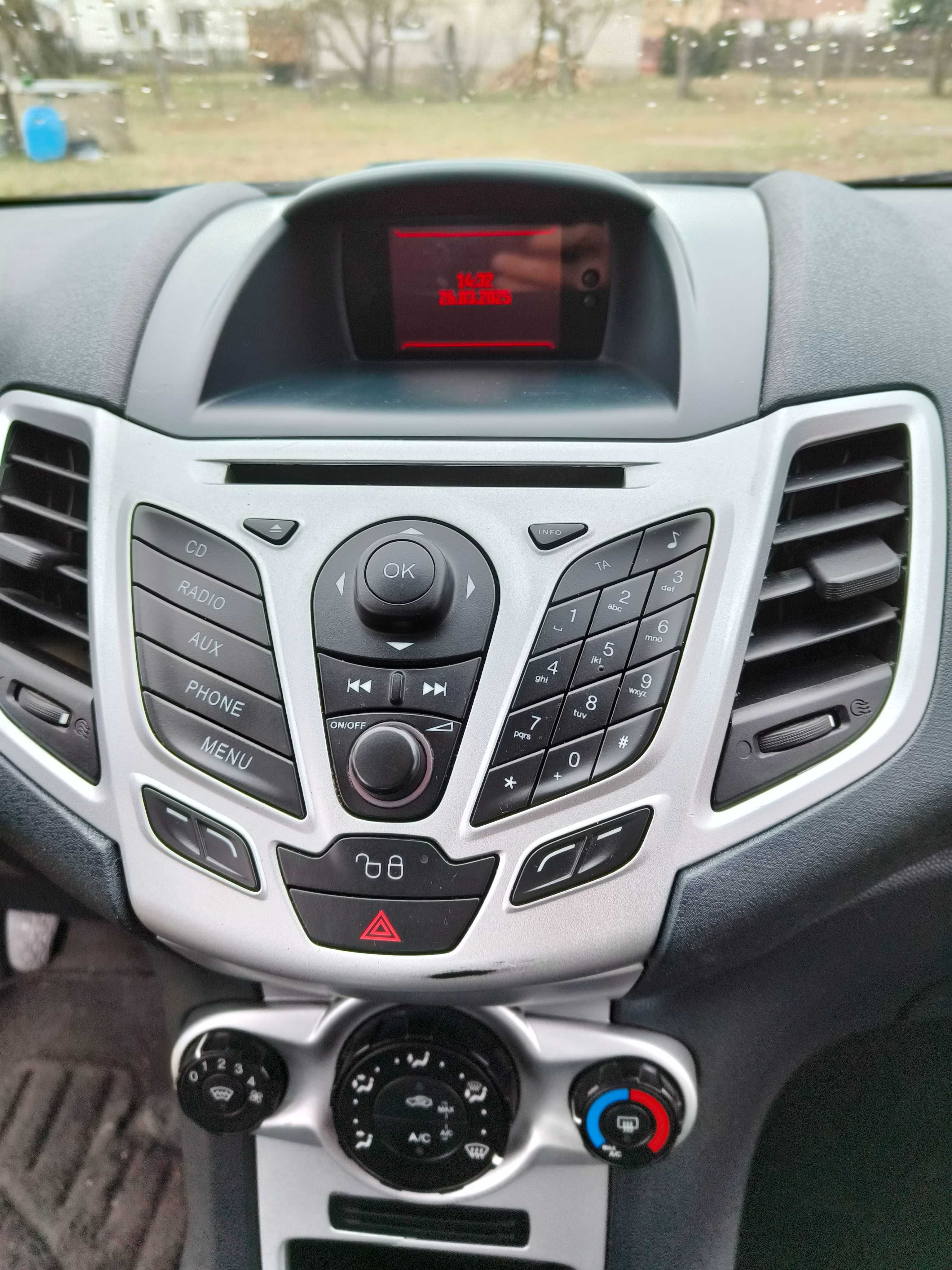 Ford Fiesta 1,25 - 82 KM sprzedam-  zamienię