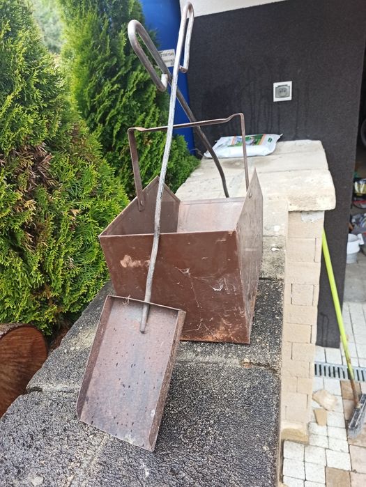 Weglarka z szufelką