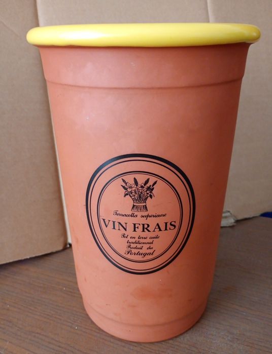 pote de barro para vinho