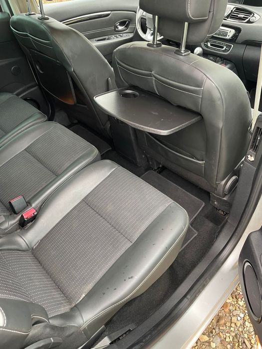 Автомобіль Renault Megane Scenic