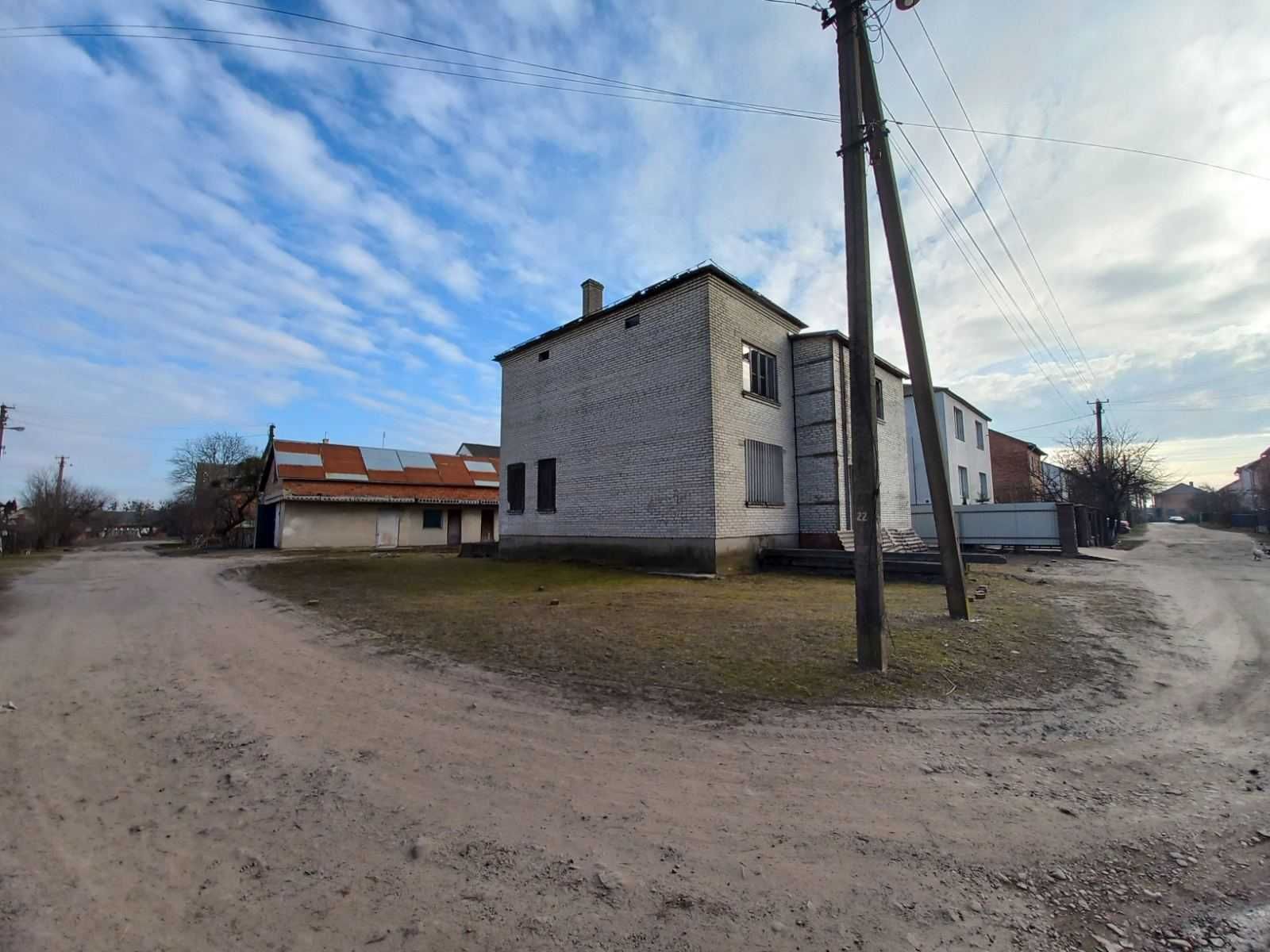 Будинок та земельна ділянка 6,1 сот., м. Кам'янка-Бузька