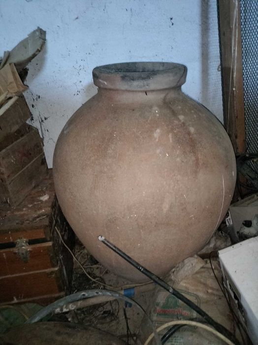 7 Talhas/Potes de barro