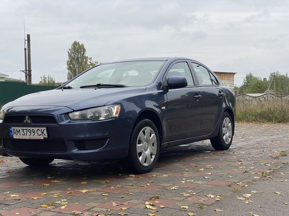 Продам хороший Lancer X