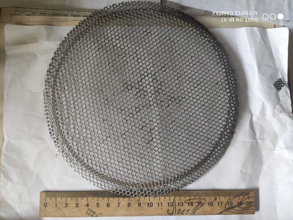 Пара сеток от советских колонок