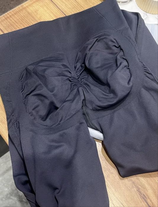 Чорні лосини з 2 пуш-ап нові! Усі розміри є у наявності. Чорні лосини