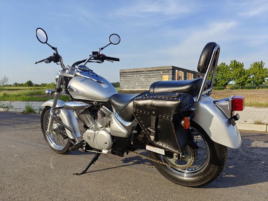 Suzuki VL 125 Intruder piękny stan Niemcy oryginał doposażony