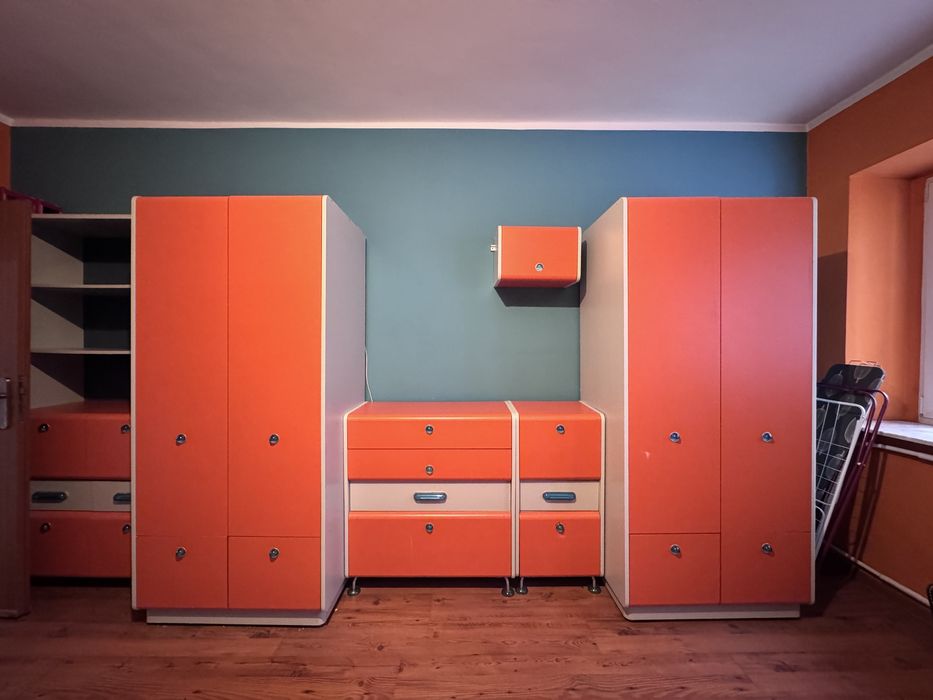 Meble do pokoju dziecięcego łóżko piętrowe szafa biurko