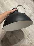 Czarna lampa Ikea w stylu loft / rustykalnym