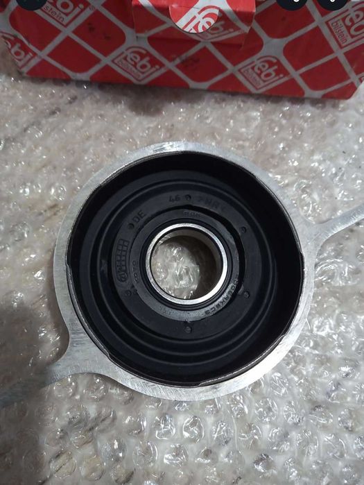 Podpora wału z łożyskiem BMW  44563