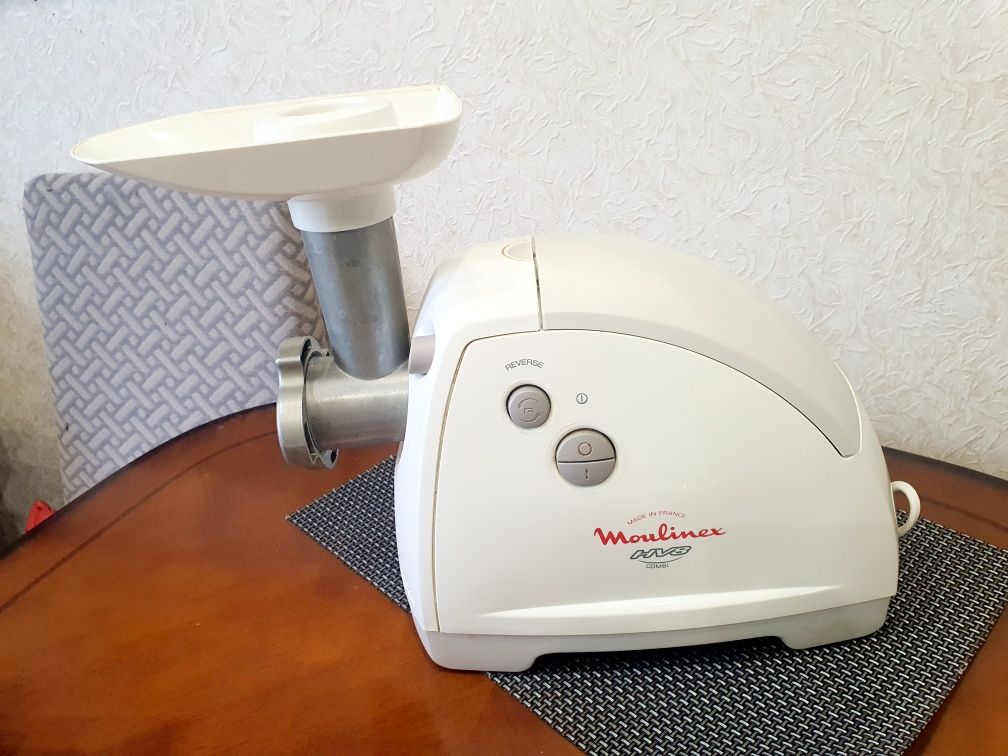 М'ясорубка Moulinex HV8