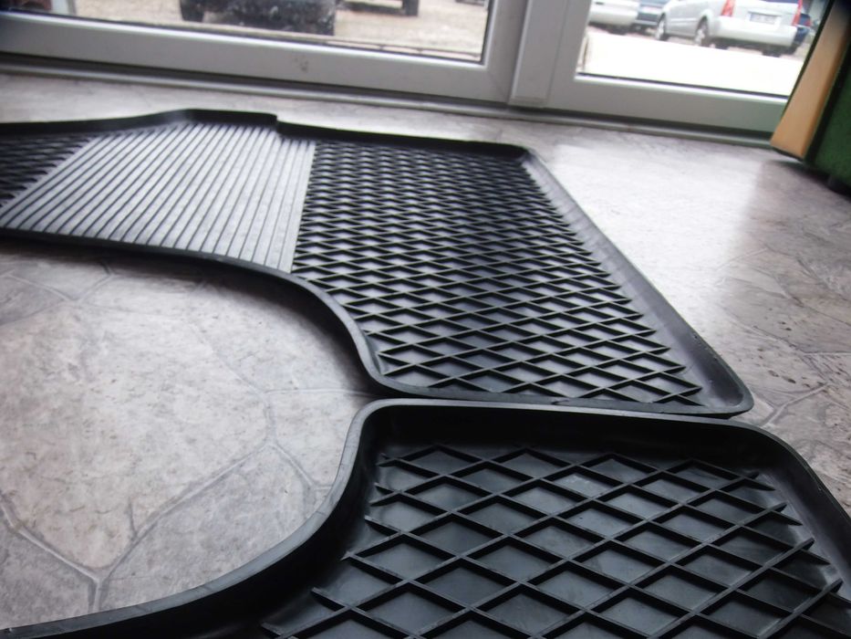 Dywaniki Gumowe Korytka VW Volkswagen Transporter T5 T6