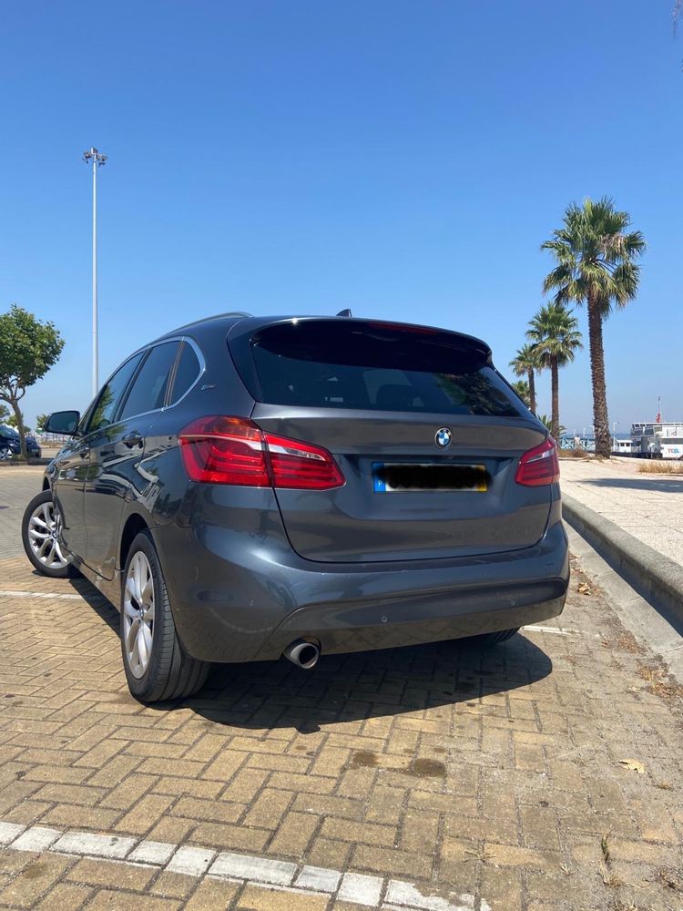BMW 225Xe de 2018 com apenas 68.000 km
