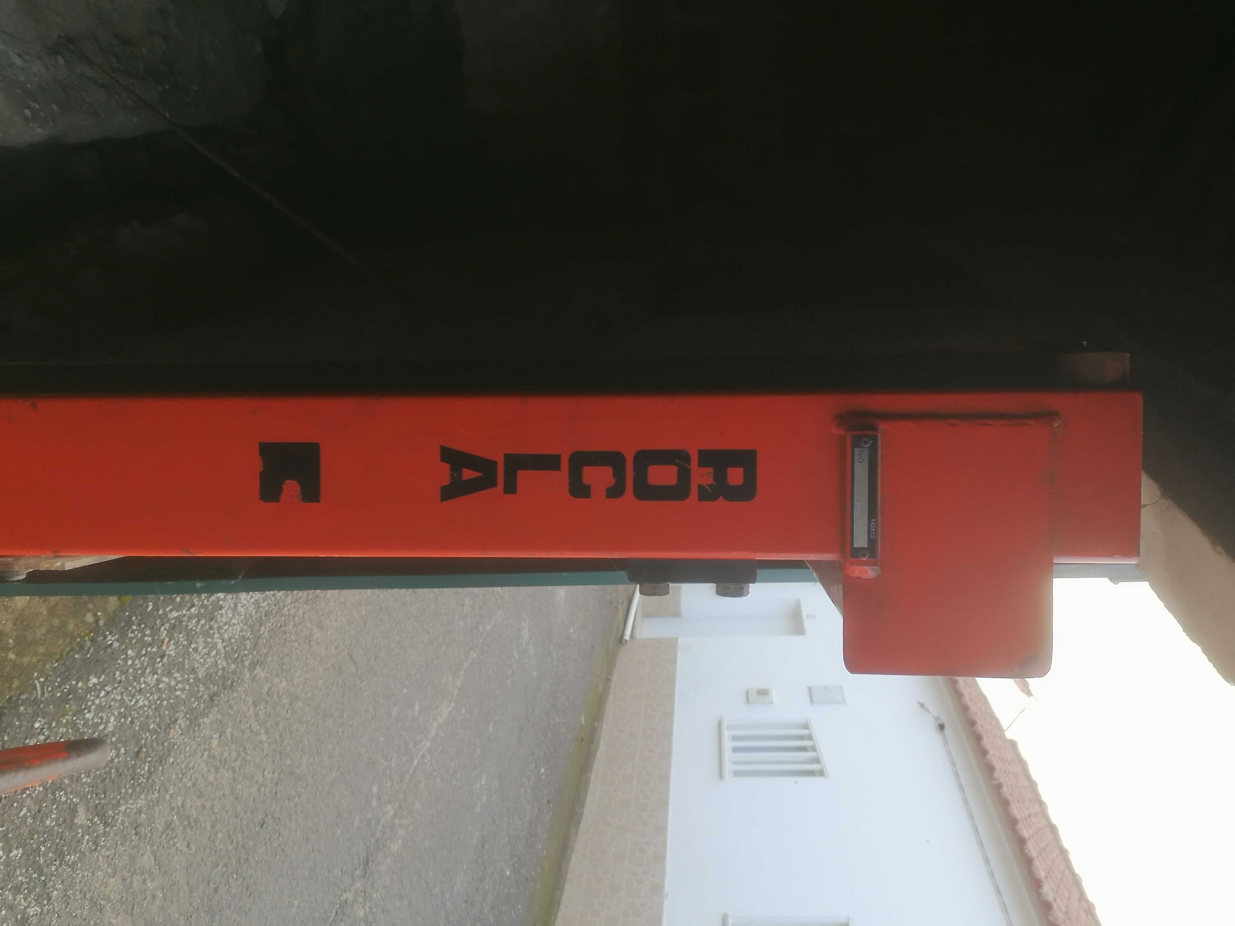 Porta Paletes elétrico com elevação