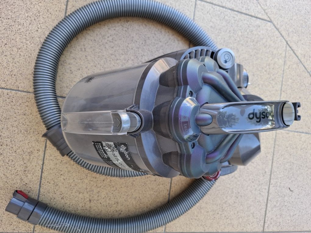 Odkurzacz dyson 745-EU-J 17548   uszkodzony