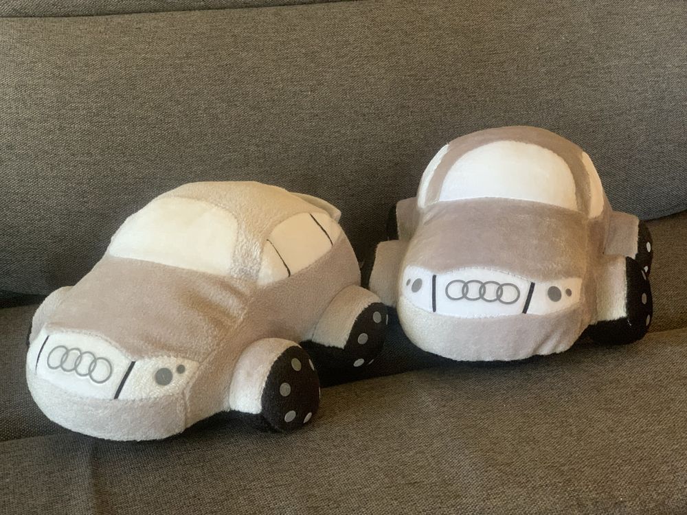 Мяка іграшка Audi