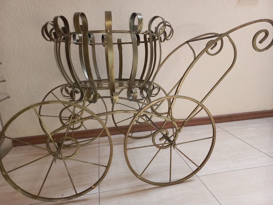 Подставка под горшок с цветами