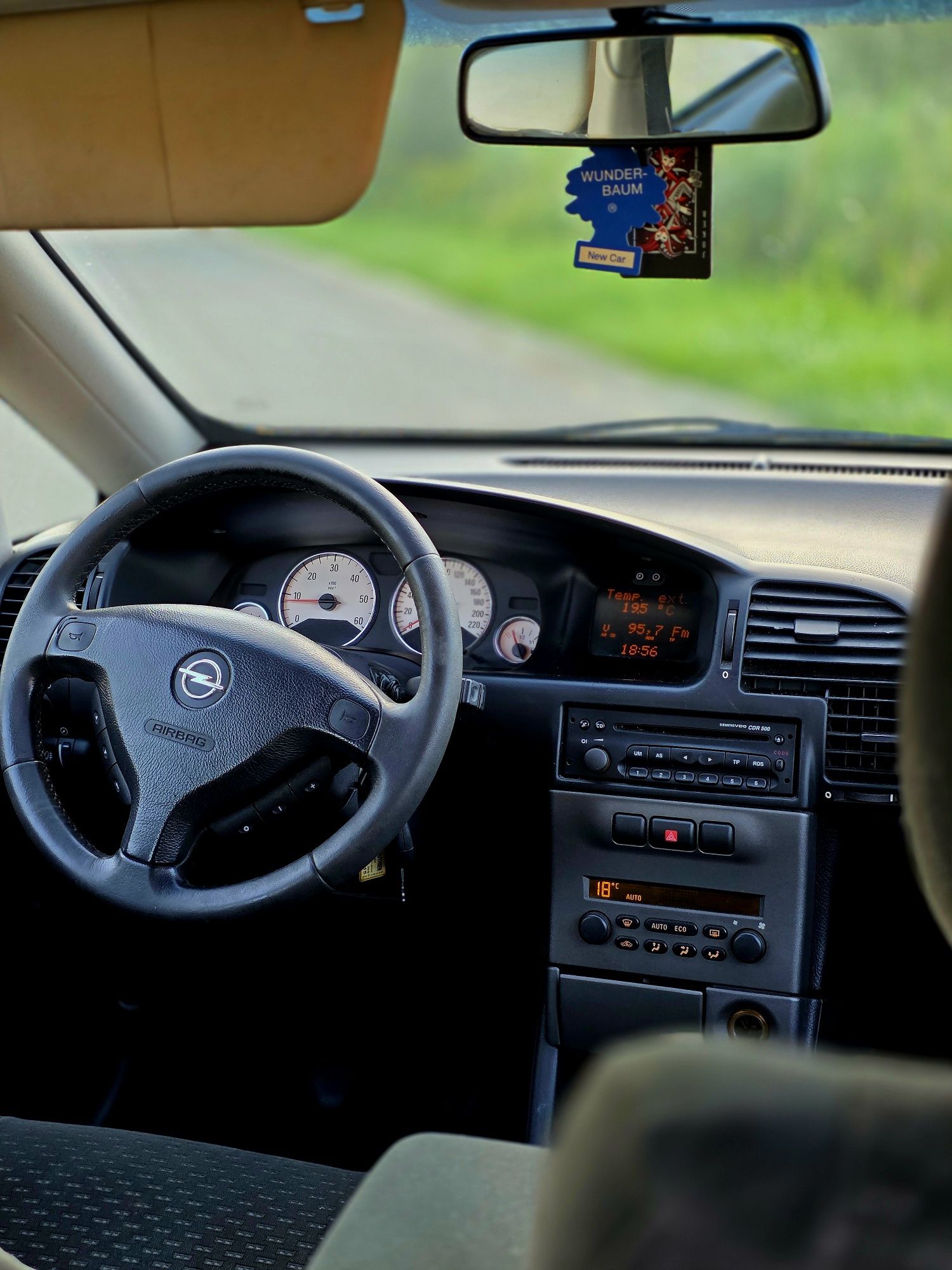 Opel Zafira 2.0 dti 7.os polift klimatronik